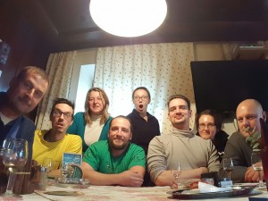 2015-11-28 Weihnachtsmarkthütte aufbauen 04