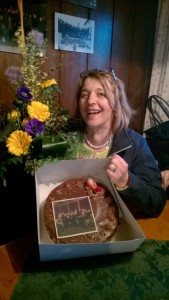 2017-03-26 Edith mit Torte (Small)